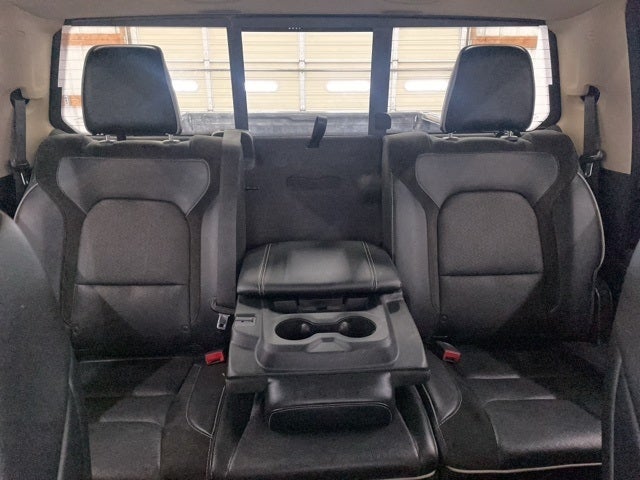 2019 RAM 1500 Laramie Crew Cab 4x4 6'4' Box